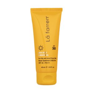 کرم ضد آفتاب بدون رنگ لافارر، مدل SPF30، مناسب پوست چرب و مستعد آکنه و حجم 40 میلیلیتر، محافظت کننده در برابر اشعه UVAو UVB، فاقد چربی، ضد حساسیت، غیر کومدونزا، +++PA، ضد لک، جوش و آکنه، تنظیم کننده ترشح چربی، با ماندگاری 2 ساعته