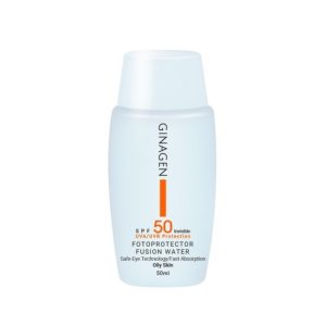 کرم ضد آفتاب بدون رنگ ژیناژن، مدل SPF50، مناسب پوست چرب و حجم 50 میلی‌لیتر، محافظت کننده در برابر اشعه UVAو UVB، ضد آب و تعریق، فاقد الکل و رایحه، ضد حساسیت، آنتی‌اکسیدان، غیر کومدون‌زا، ضد چروک، مرطوب کننده، با ماندگاری 2 ساعته
